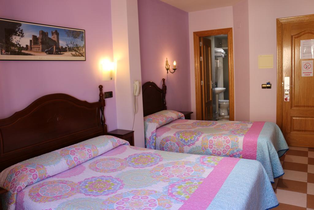 Hostal Don Jaime II Segovia Kültér fotó