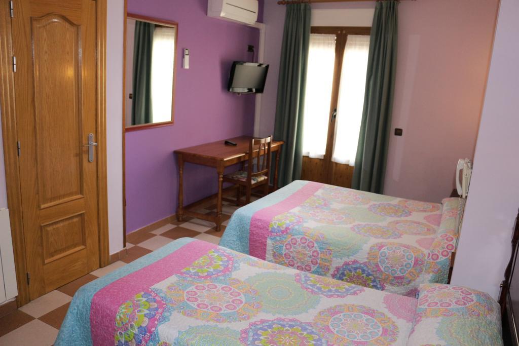 Hostal Don Jaime II Segovia Kültér fotó
