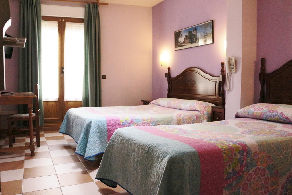 Hostal Don Jaime II Segovia Kültér fotó