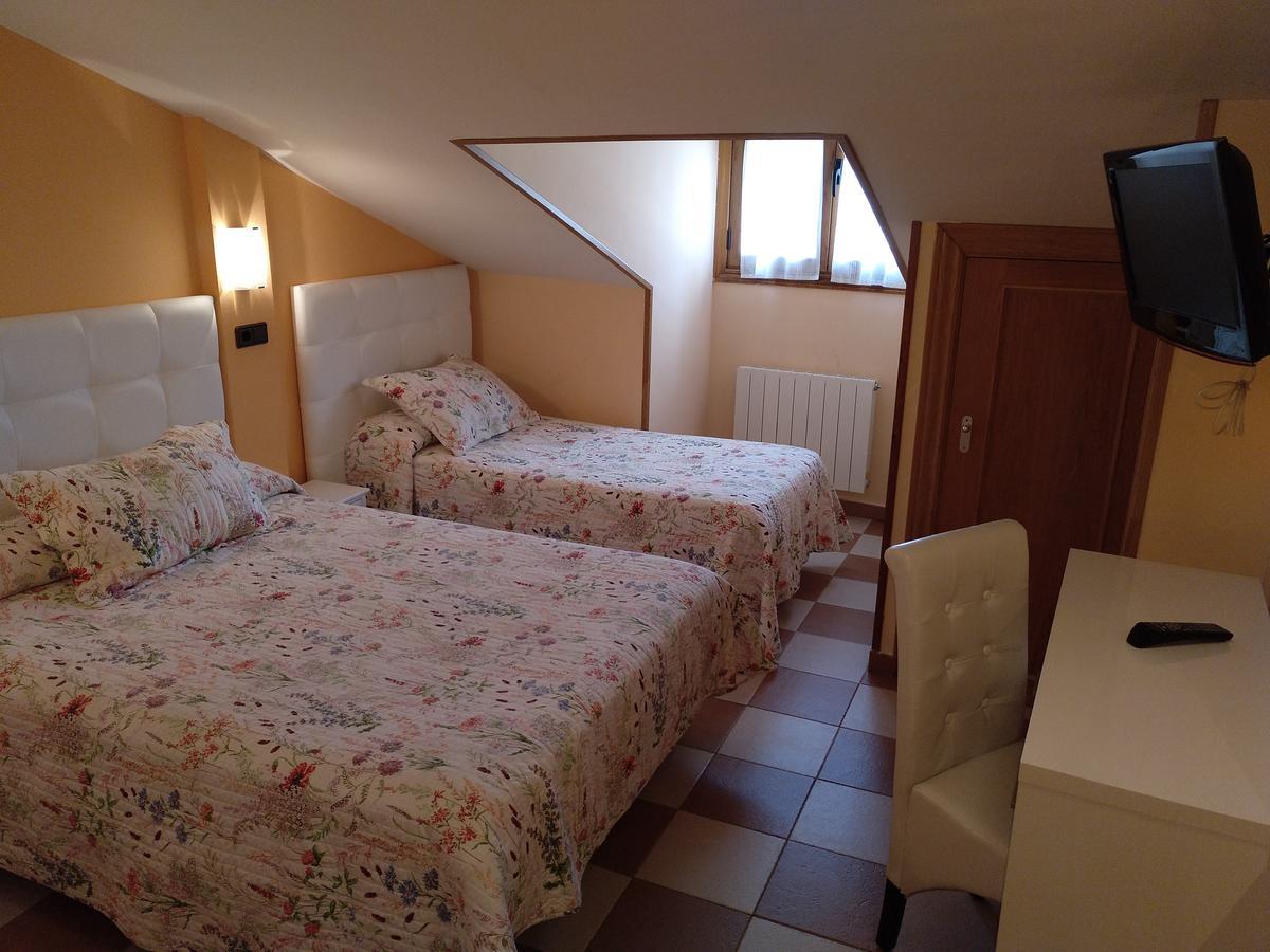 Hostal Don Jaime II Segovia Kültér fotó
