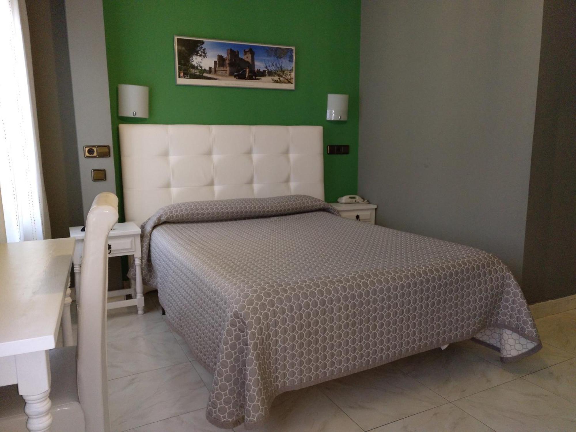 Hostal Don Jaime II Segovia Kültér fotó